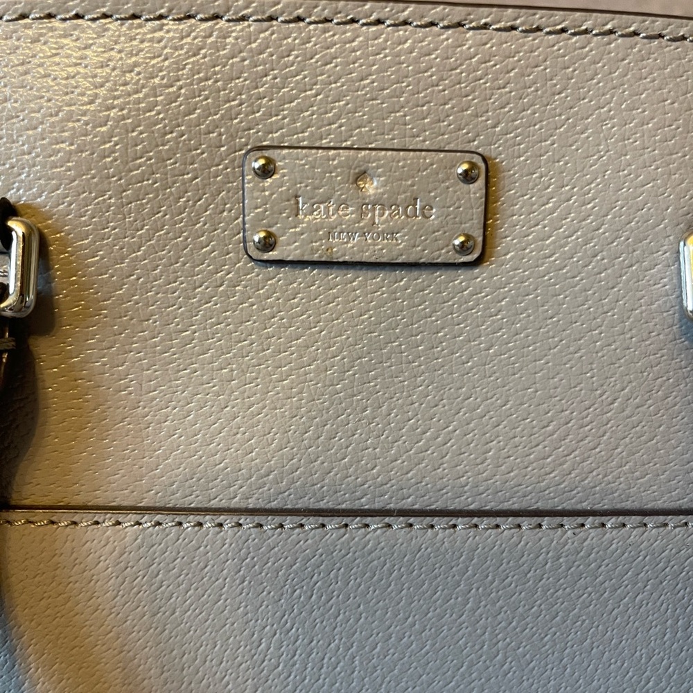 Kate Spade Large Light Gray Satchel โข 12โx9โx5โ โข LIKE NEW CONDITION - Picture 7 of 13